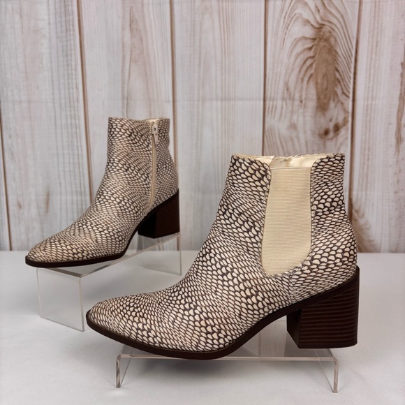 The Limited Shoes - The Limited Kiki Chelsea Boots Vegan Snakeskin Heeled Ankle Booties Tan Size 7.5